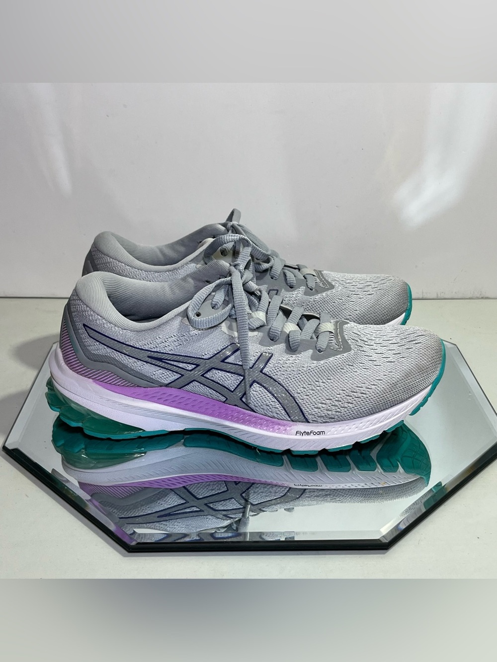 Women’s ASICS GT 1000 Athletic Running Shoes, US Size 6.5, Gray